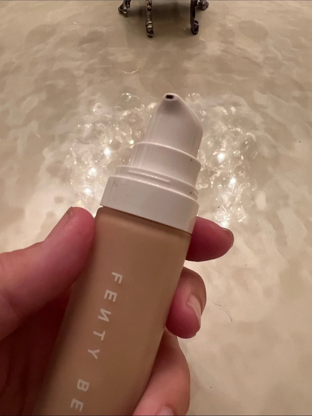 Fenty Beauty Foundation - 185 pro filt’r soft white